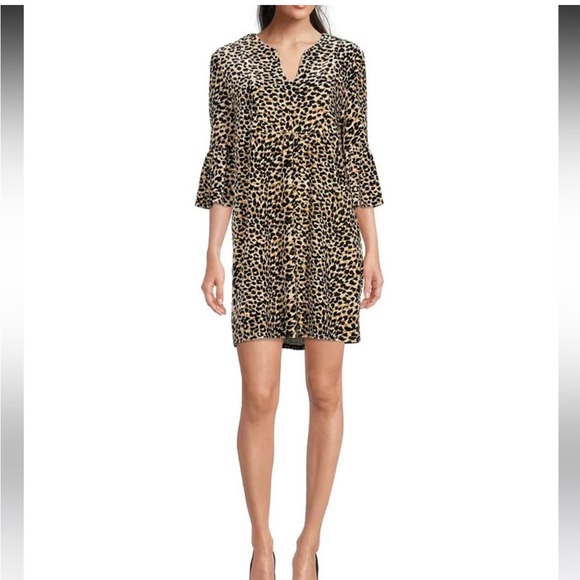 Jude Connally
Kerry Animal Print Stretch Knit Velvet Split V-NeckShift Dress - Picture 2 of 3